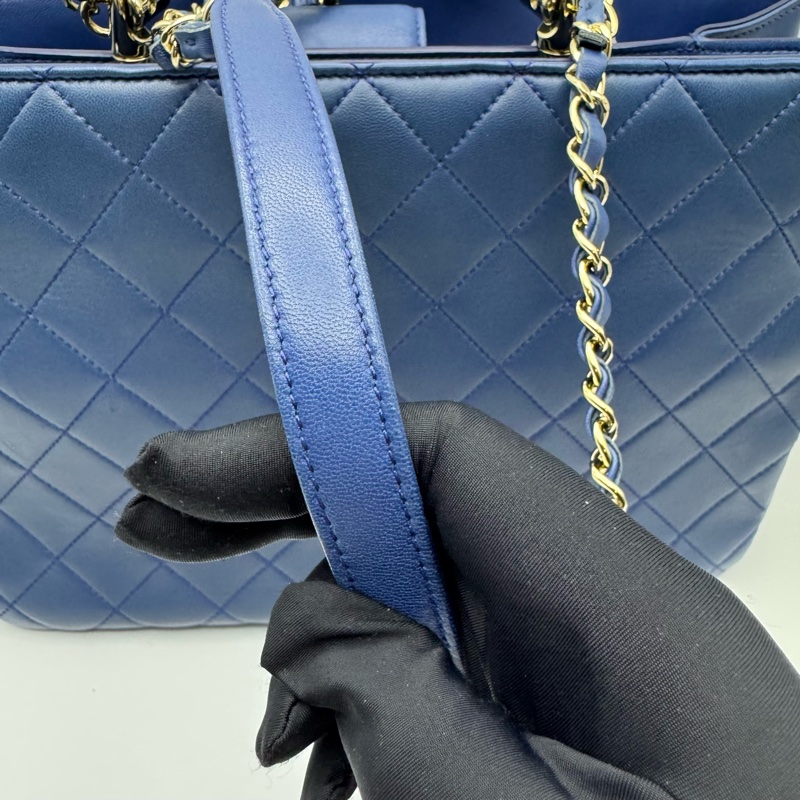 Chanel 香奈兒藍金羊皮大Tote稀有款式Chanel Carry Chic Tote-4