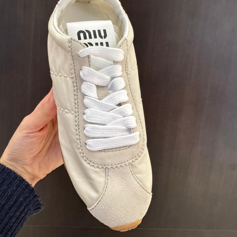 MiuMi­u 皮拼尼龍运动阿甘鞋 37.5/38-2