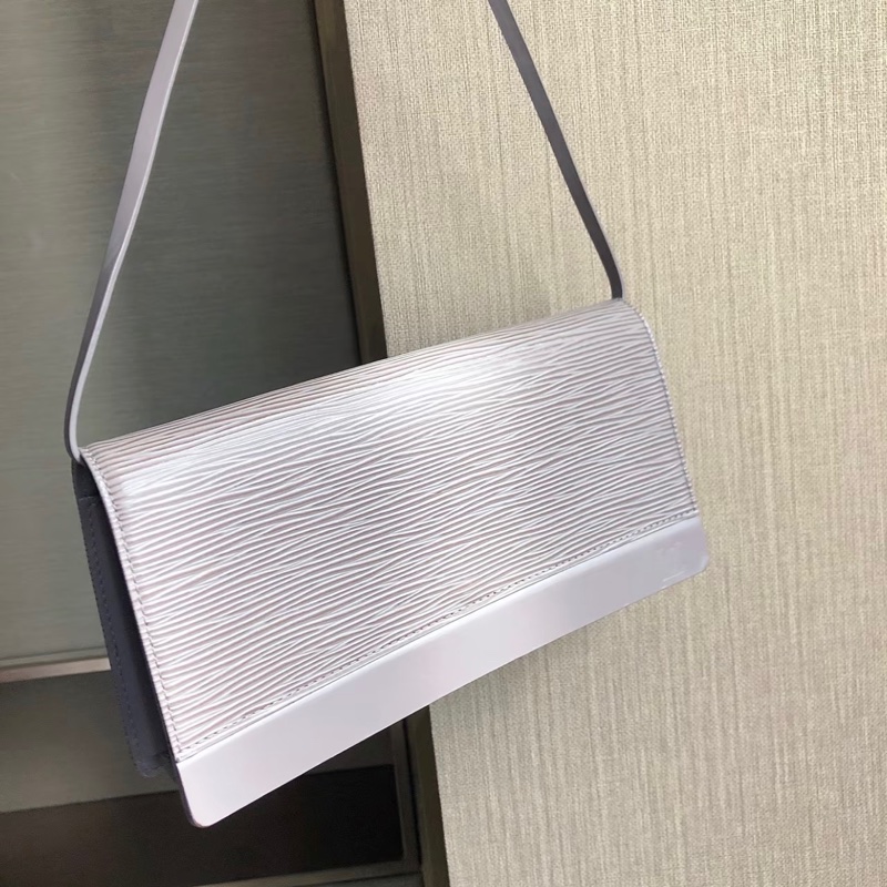 「JL精品代購」9新 lv水波紋麻將包水香芋紫-0