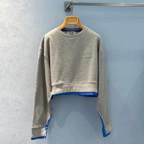 Miu Miu👩‍🦰 灰色徽标字母衛衣 M