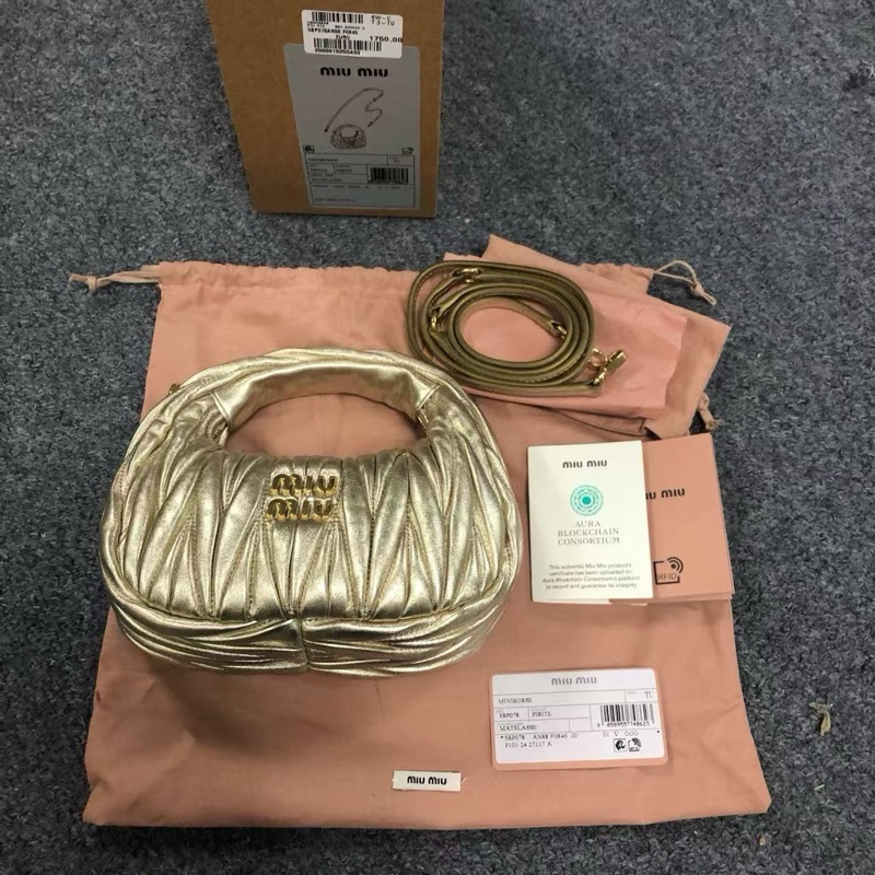 Miumiu wander褶皱hobo香槟浅金 张元英同款-1