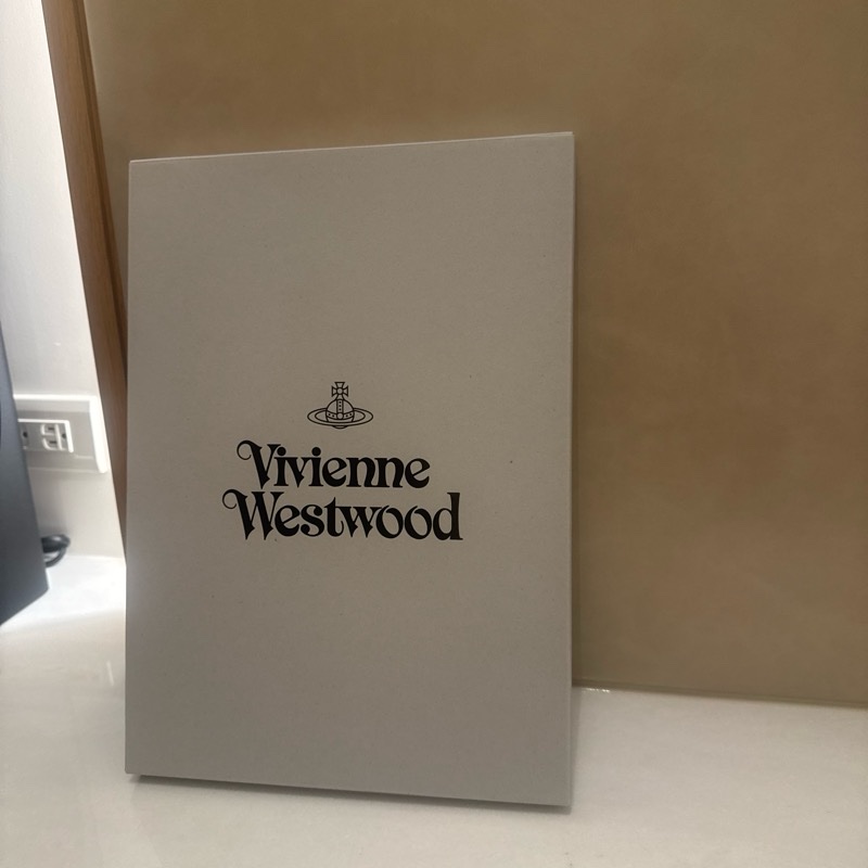 Vivienne Westwood 米白圍巾 全新 Babymonster Asa同款-7