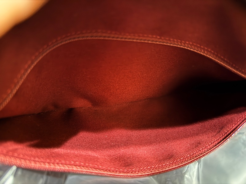 超賠賣 未使用品🎖️香奈兒耐用的揉皺牛皮 保齡球包 肩背包 雙C深藍 大LOGO-23