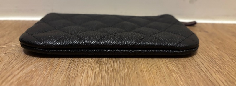 Chanel一字拉鏈黑銀零錢包-3