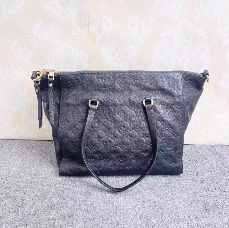 LV深藍色皮壓花單肩包-3