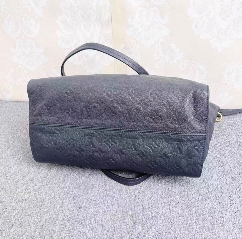 LV深藍色皮壓花單肩包-5