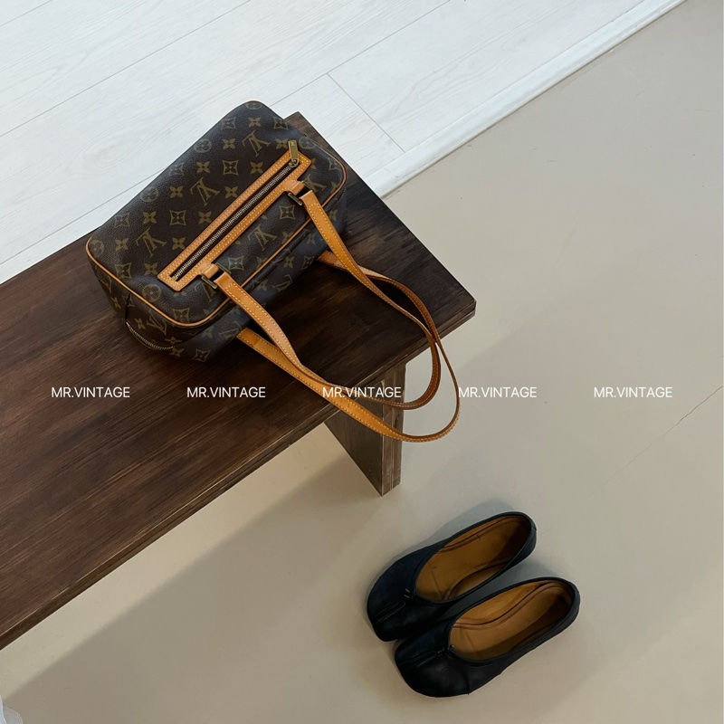 🏷️ Louis Vuitton 開口笑-0