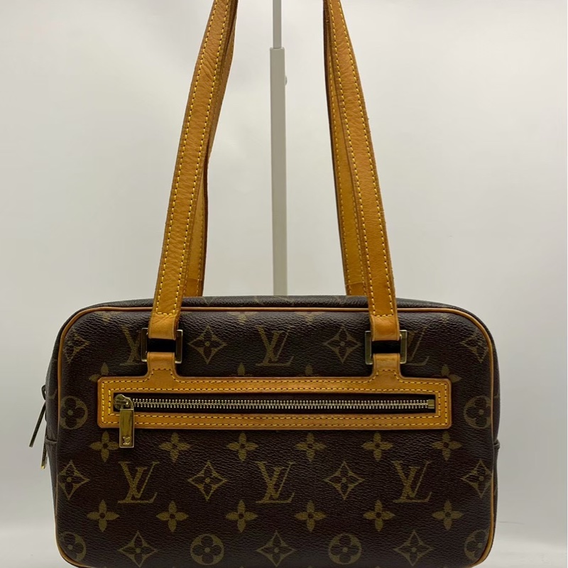 🏷️ Louis Vuitton 開口笑-1