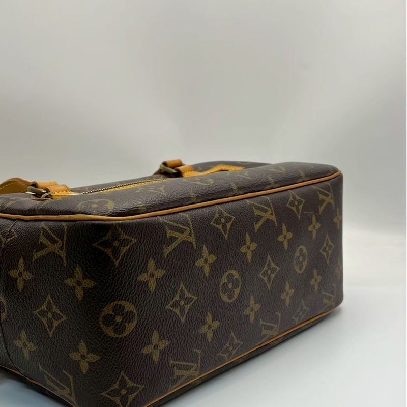 🏷️ Louis Vuitton 開口笑-17
