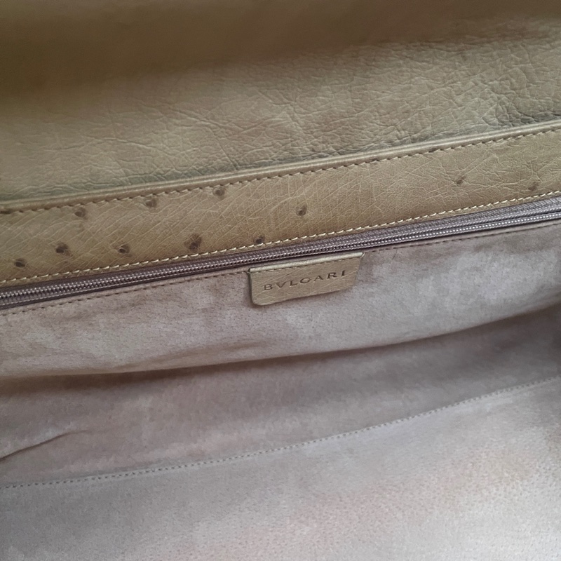 珍稀皮 Precious Leather靜奢風🌿BVLGARI寶格麗🎞️鴕鳥皮質感奶茶色🎞️Zero1系列🎞️手提/肩背/側背/晚宴包/🎞️正品🎞️況好🎞️蠻新🆕🎞️女王範🌹氣場🌹很美🌹不撞-47
