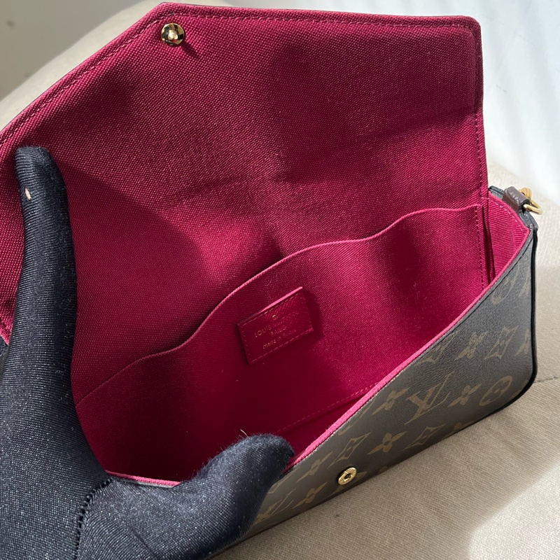 🏷️ Louis Vuitton 三合一-20