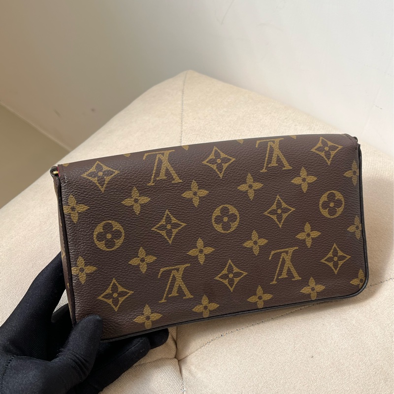 🏷️ Louis Vuitton 三合一-14
