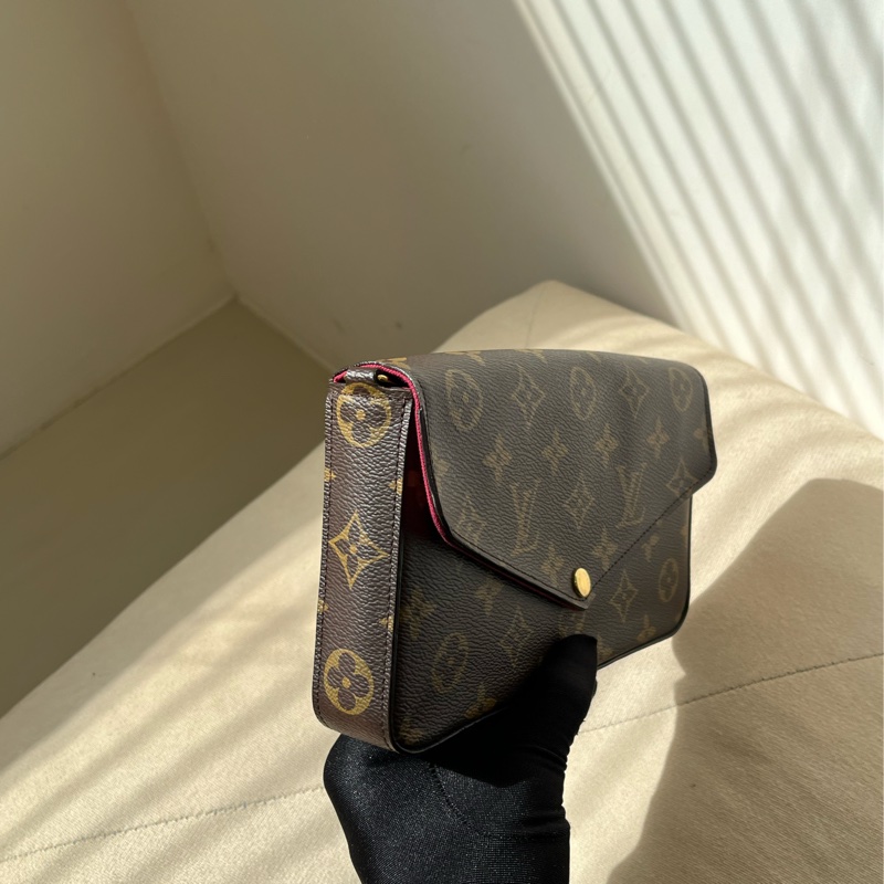 🏷️ Louis Vuitton 三合一-16