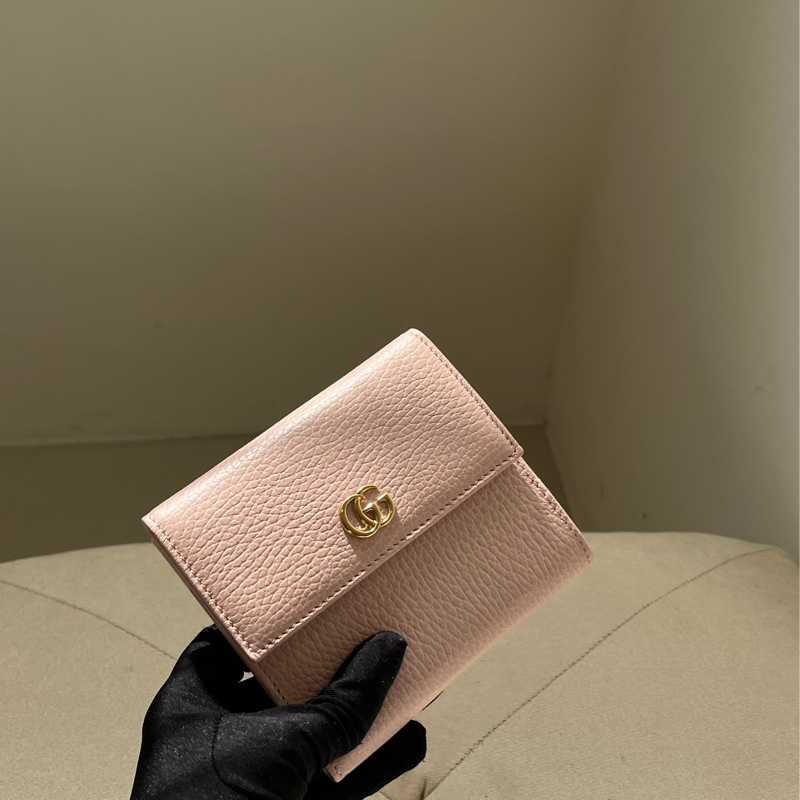 🏷️ Gucci 櫻花粉短夾-1