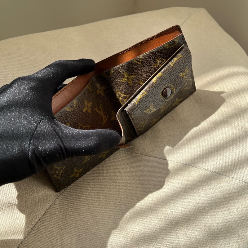 🏷️ Louis Vuitton 短夾-2