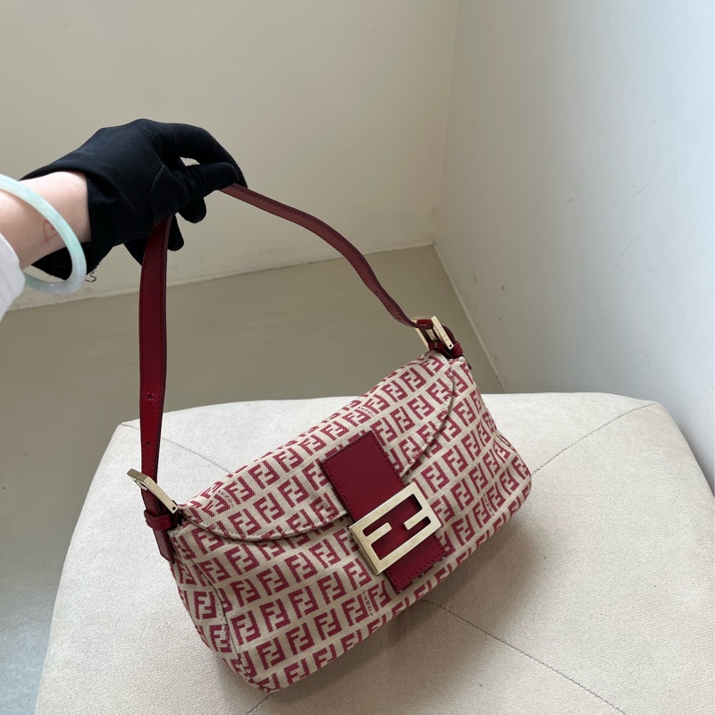 🏷️ Fendi 法棍-5