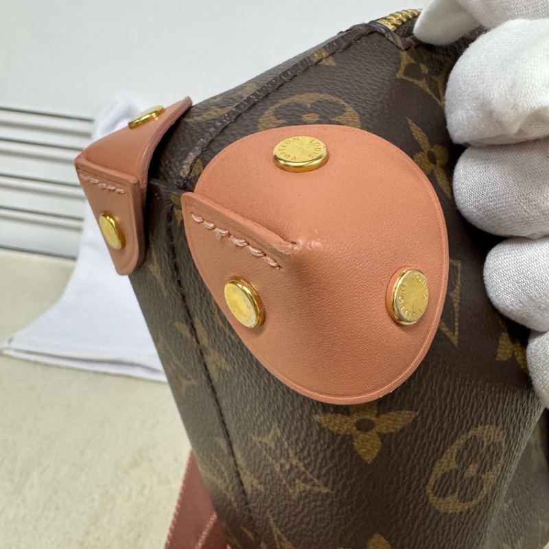 LV路易威登Trompette BB粉色鏈條包-6