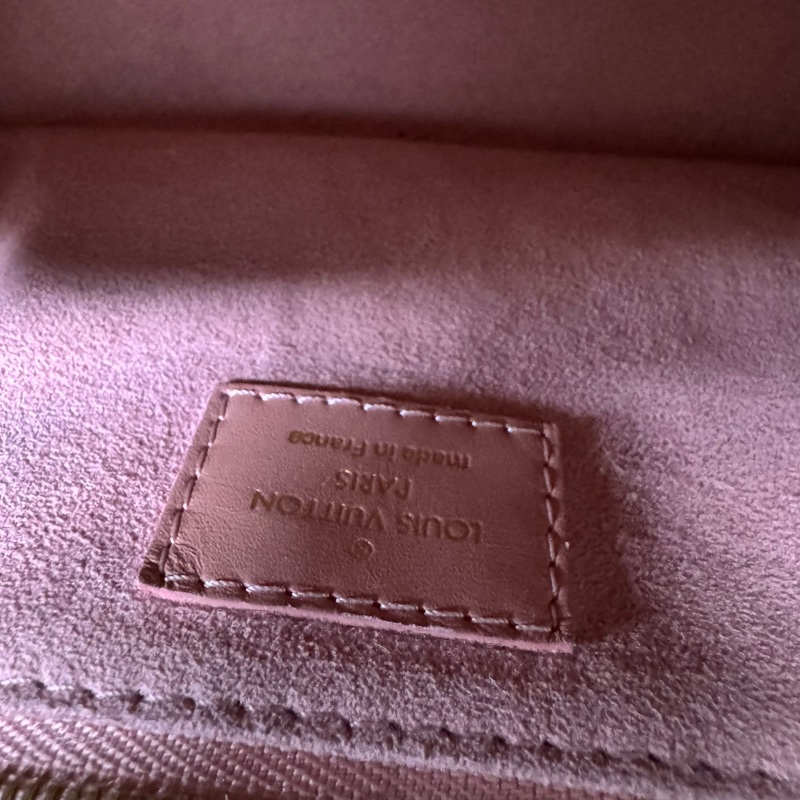 LV路易威登Trompette BB粉色鏈條包-11