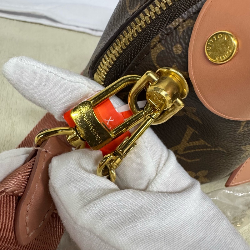 LV路易威登Trompette BB粉色鏈條包-13