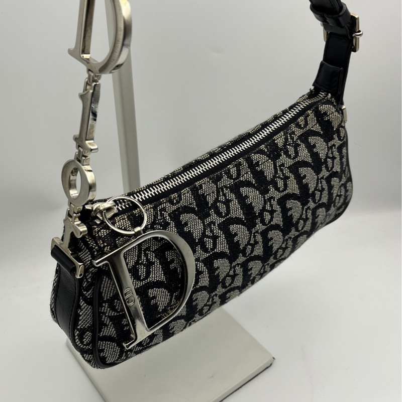 🏷️ Dior D扣手提包-5