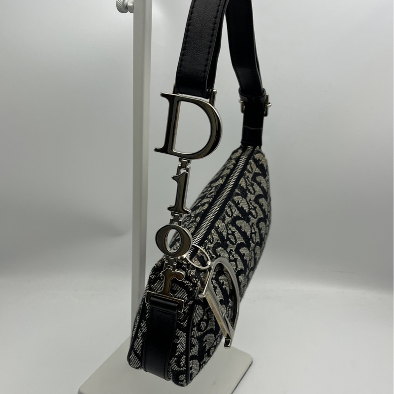 🏷️ Dior D扣手提包-12