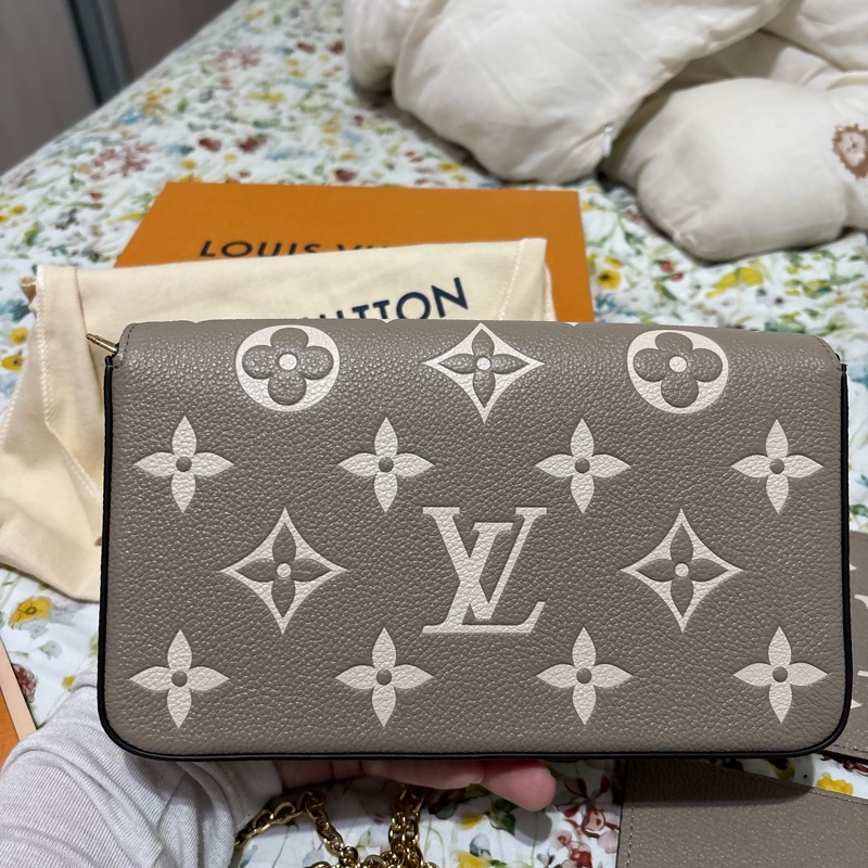 LV 三合一 斑鳩色 大象灰 斜背包 WOC Louis Vuitton-5