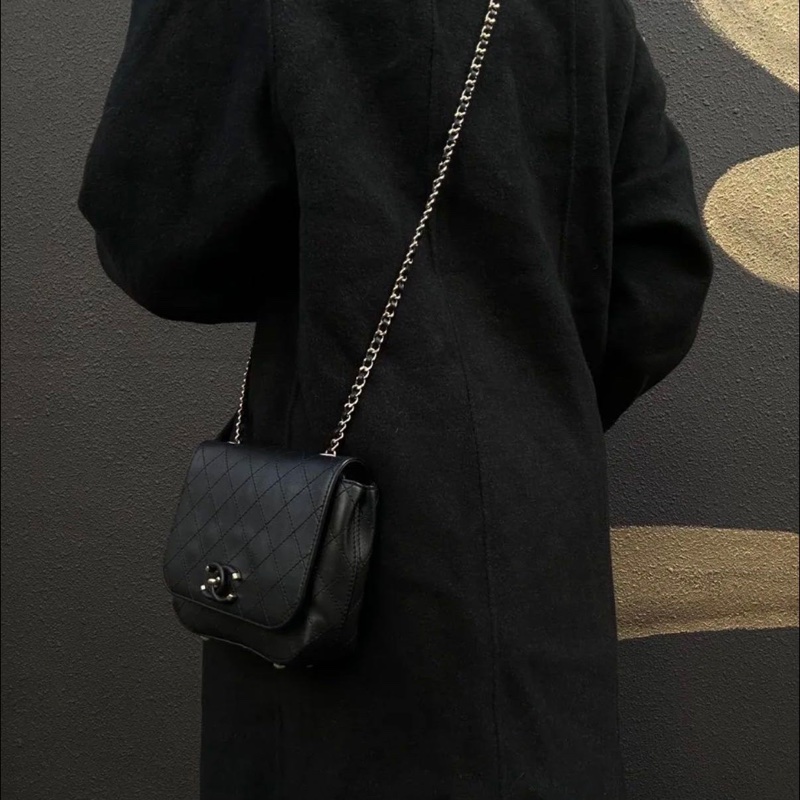✨Chanel 黑金小黑包 19s Flapbag-1