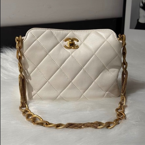 99❤️ Chanel香奈兒 23A 手工坊系列 流蘇鏈條小白包 芯片款