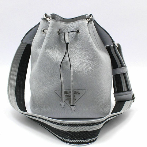 【包稅】PRADA 矢車菊藍灰色皮革水桶斜背包