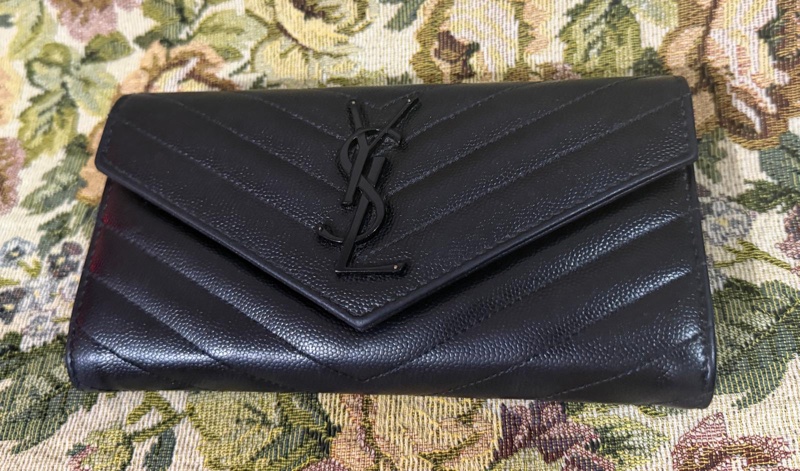 YSL黑扣長夾銀包-7