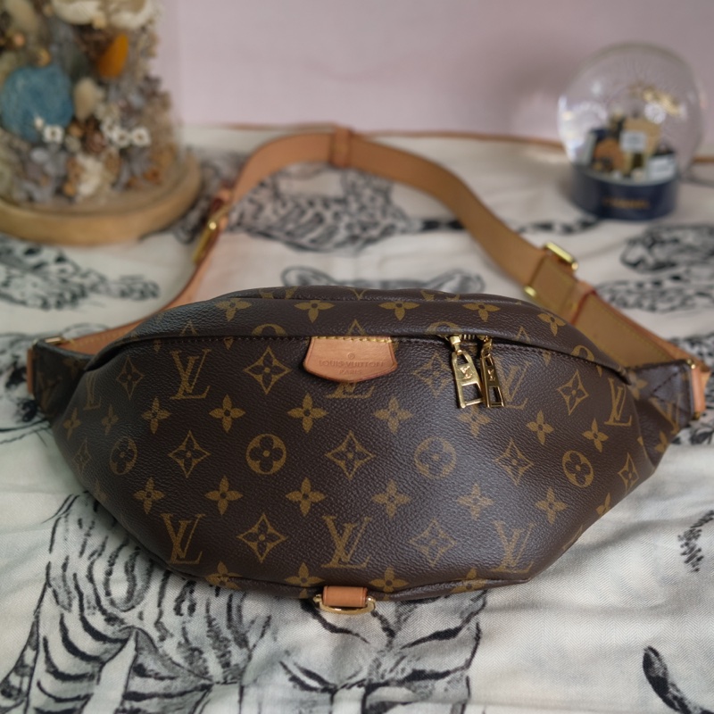 Louis Vuitton 老花胸口包 腰包-0