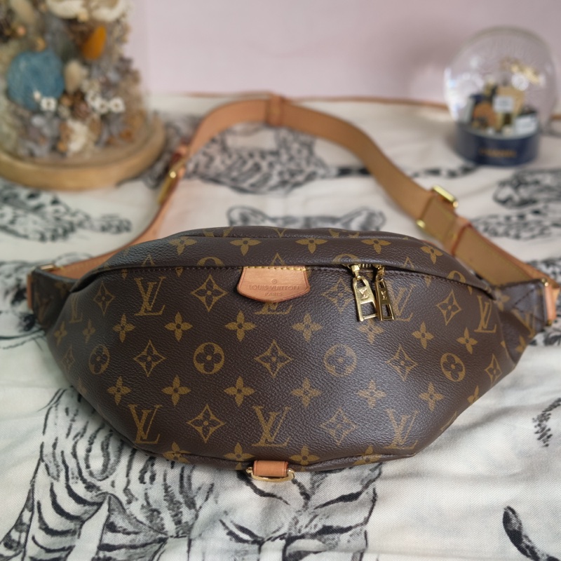 Louis Vuitton 老花胸口包 腰包-5