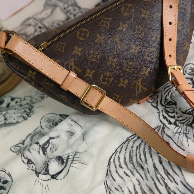 Louis Vuitton 老花胸口包 腰包-8