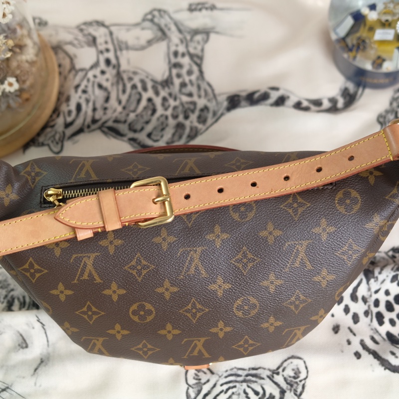 Louis Vuitton 老花胸口包 腰包-9
