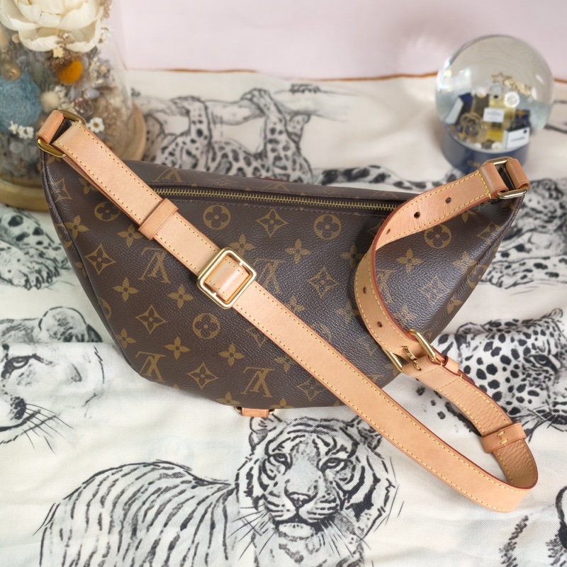 Louis Vuitton 老花胸口包 腰包-10