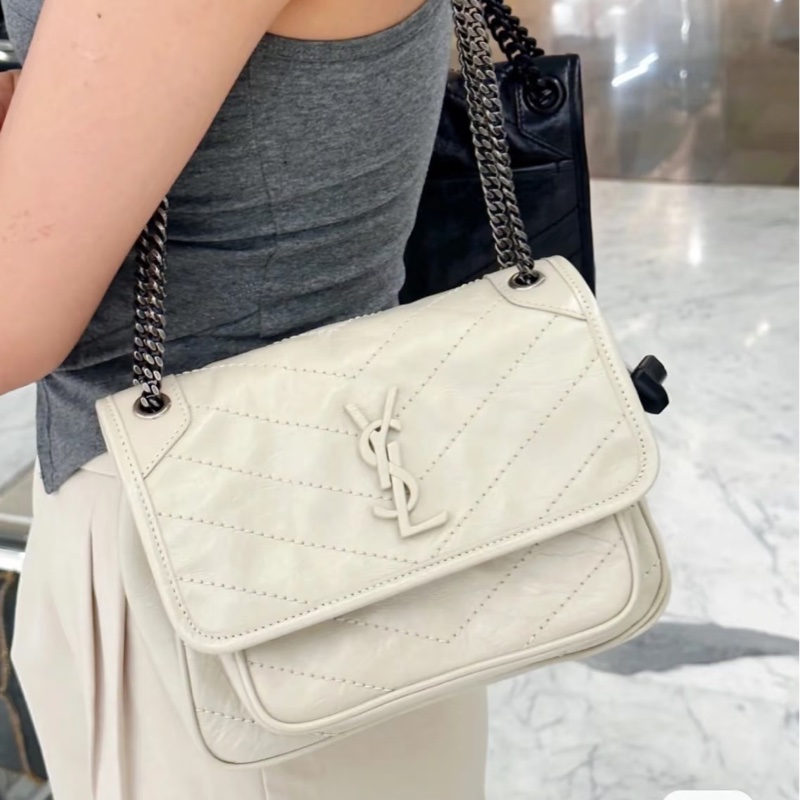 溫柔高級感🐚超低價❤️‍🔥YSL聖羅蘭白金中號Niki鏈條單肩斜挎包-4