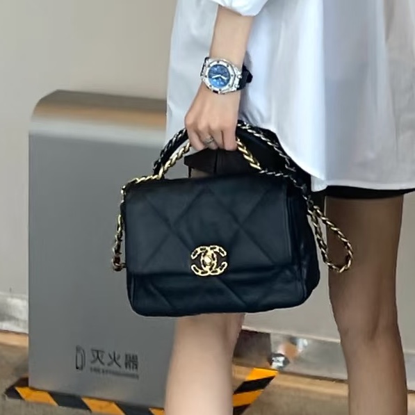 熱門大爆款❤️‍🔥99新🆕Chanel黑色小號19bag芯片款全皮包手提斜挎包-2