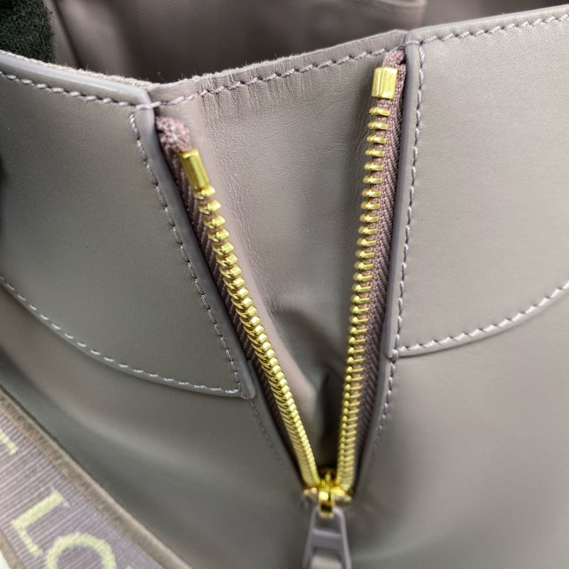 △ Loewe 羅意威 Purple Calfskin Mini Hammock 2 Way Bag 紫色小牛皮兩用袋 - 257027102-16