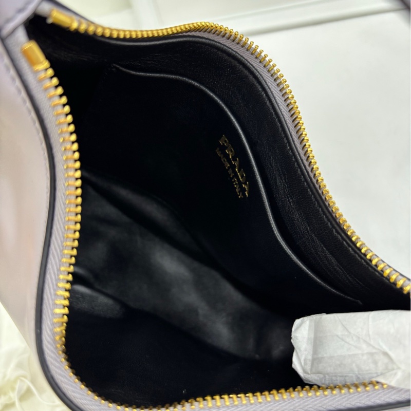 Prada 淡紫色arque hobo斜背包腋下 全新-6