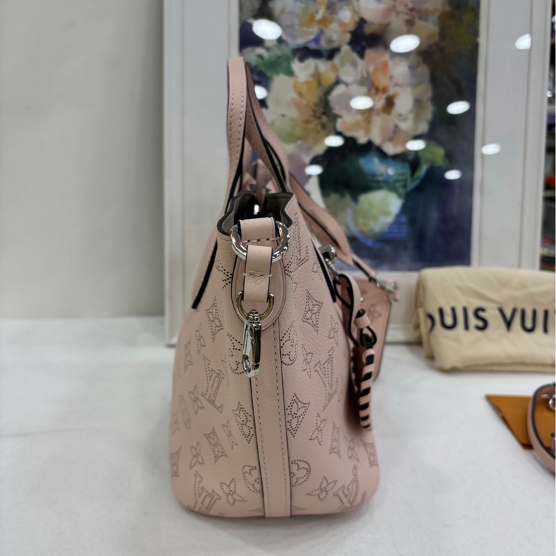Louis Vuitton/路易威登 lv blossom 月光女神 手提 淡粉紅色 閒置 有購證 尺寸：20X12.5X20cm 晶片-2
