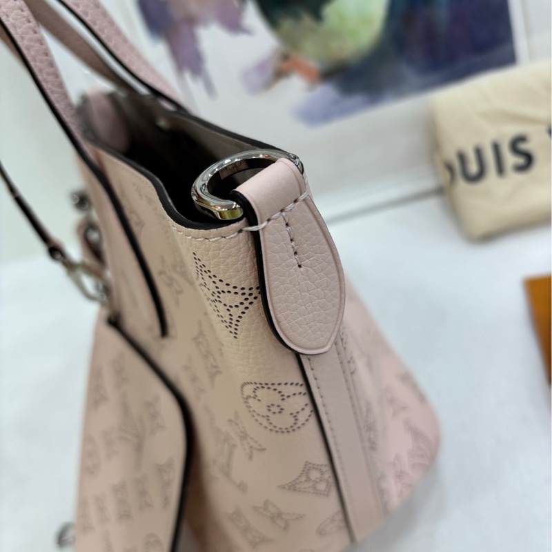 Louis Vuitton/路易威登 lv blossom 月光女神 手提 淡粉紅色 閒置 有購證 尺寸：20X12.5X20cm 晶片-9