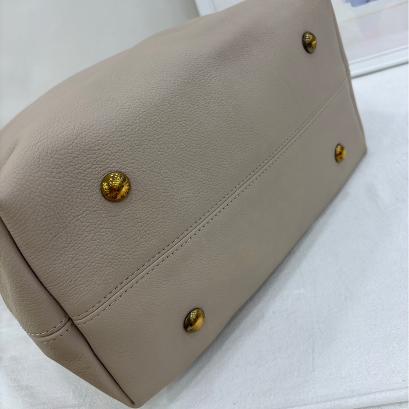 LV low key hobo 全皮米白 水桶包 99新 有購證-5