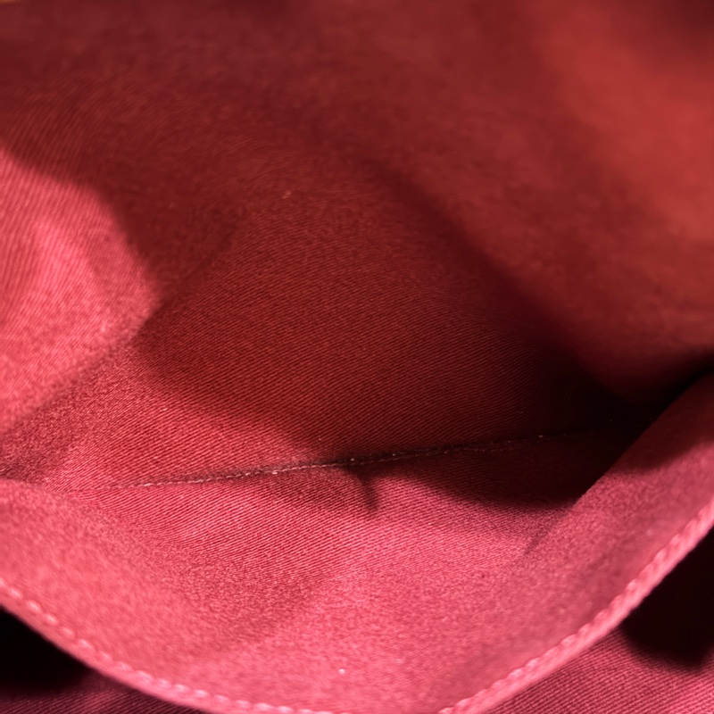 超賠賣 未使用品🎖️香奈兒耐用的揉皺牛皮 保齡球包 肩背包 雙C深藍 大LOGO 26開-21