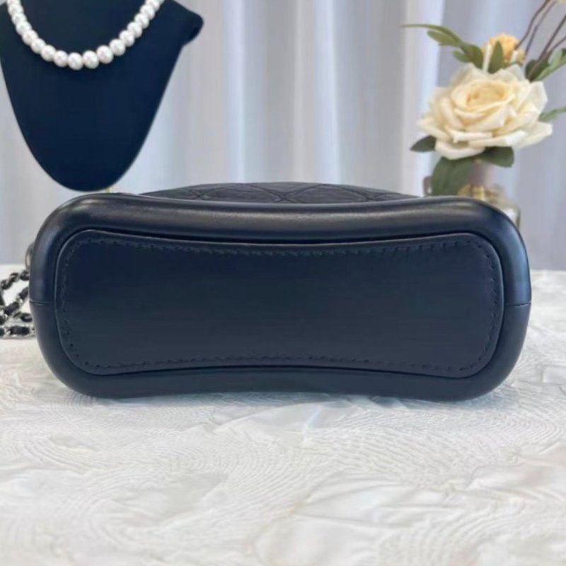 chanel 20a 流浪手提斜背包20*15*8 98新配件塵袋-4