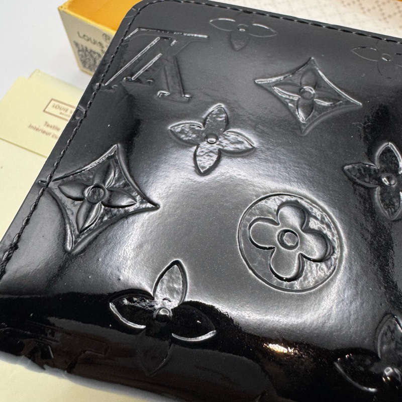 LV 黑色 光面牛皮長銀包，可以放下手機-4