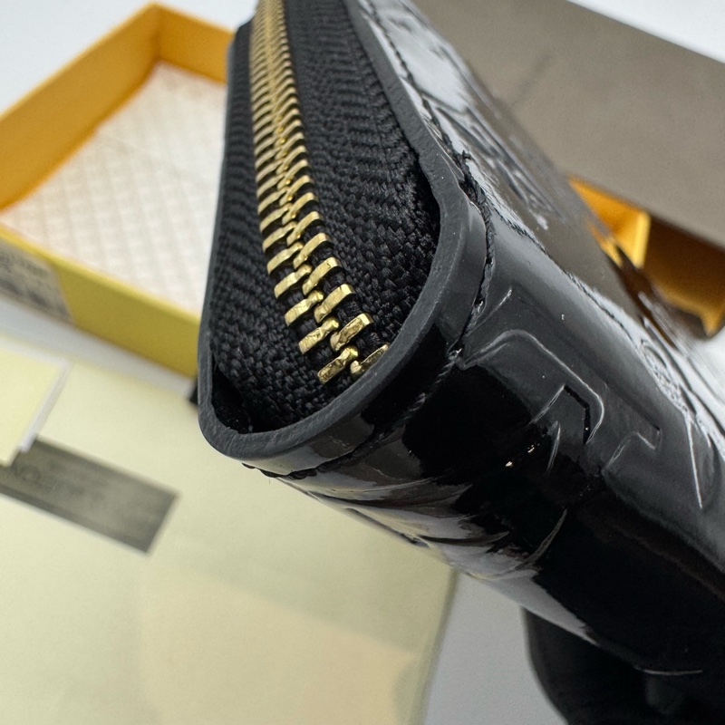 LV 黑色 光面牛皮長銀包，可以放下手機-7