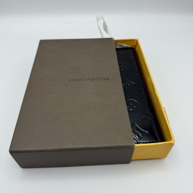 LV 黑色 光面牛皮長銀包，可以放下手機-16