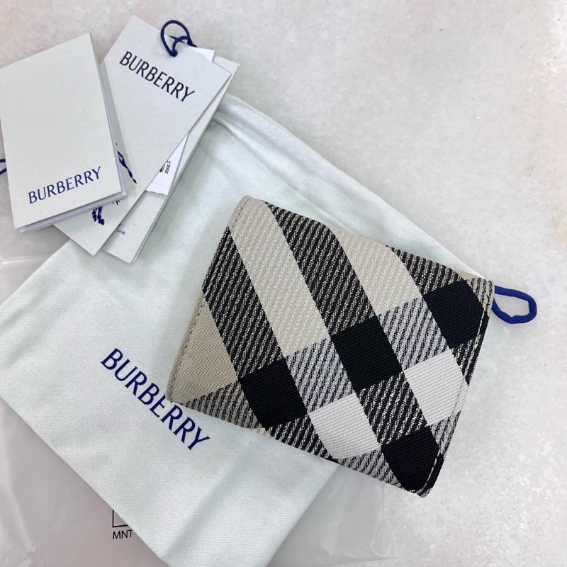 Burberry fold wallet ( Beige )-1