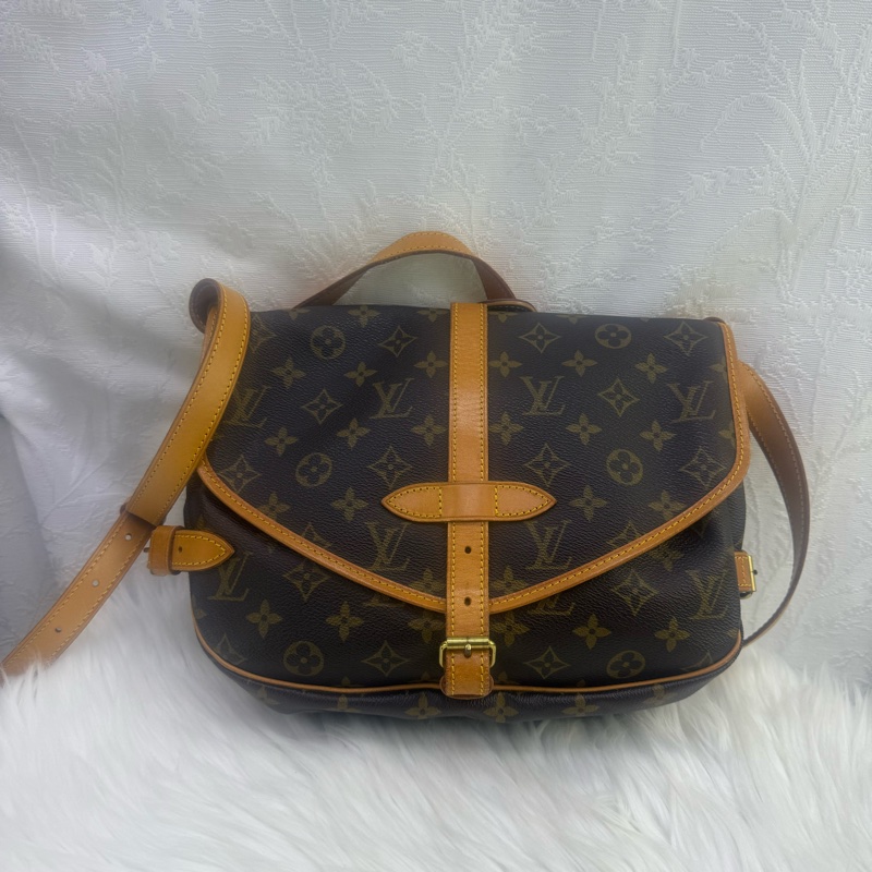 Louis Vuitton Saumur Bag-1