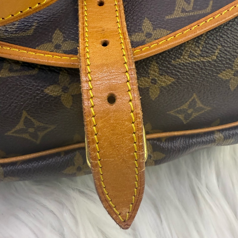 Louis Vuitton Saumur Bag-8
